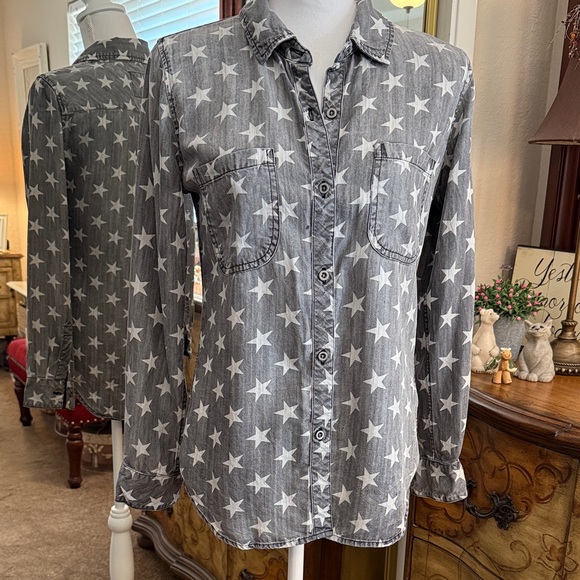 Rails Gray Star Pattern Button-Down Shirt - Picture 1 of 12